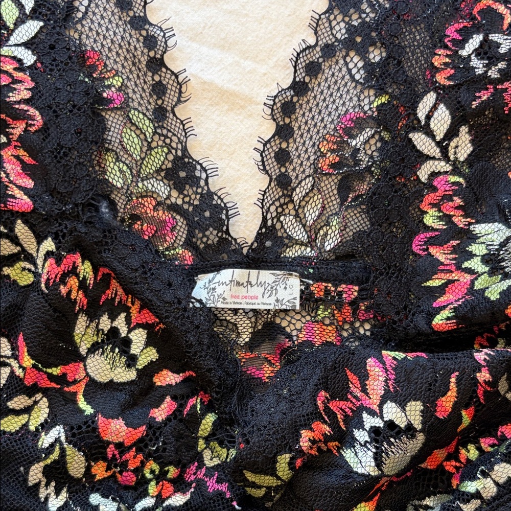 Garden Party Lace Tee Free People - Picture 4 of 5